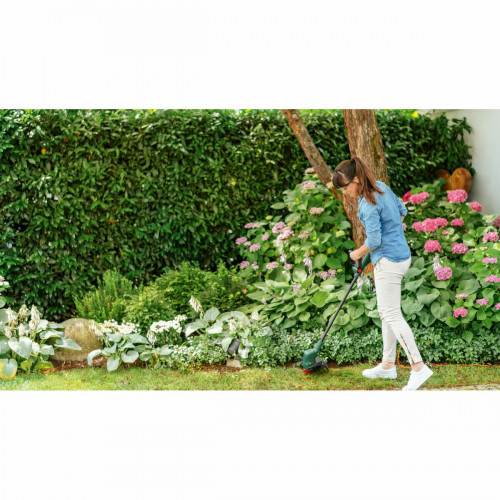 Krovinorez BOSCH EasyGrassCut 18V-26 2,5 Ah (Obnovené B) Krovinorez BOSCH EasyGrassCut 18V-26 2,5 Ah (Obnovené B)